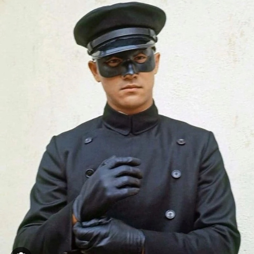 Bruce Lee Kato costume